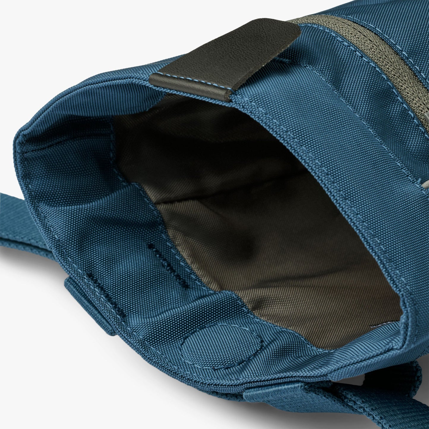 DOG Copenhagen GO Explore Treat Bag -makupalapussi Nordic Pet Shop